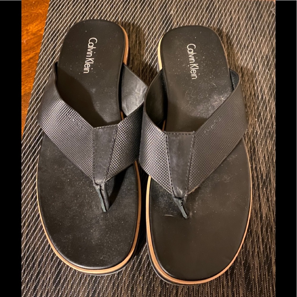 NWOT men’s Calvin Klein size 11 sandals